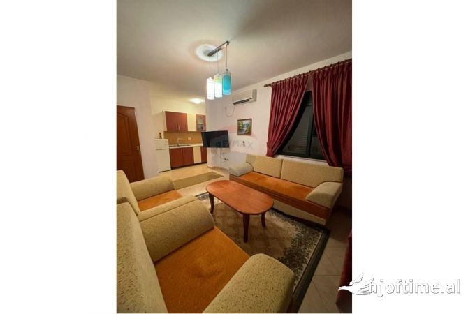 Shtepi me qera 1+1 ne Durres - 300 Euro