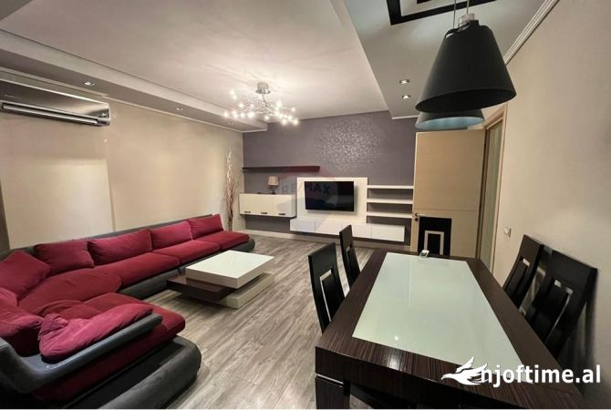 Shtepi me qera 2+1 ne Tirane - 650 Euro
