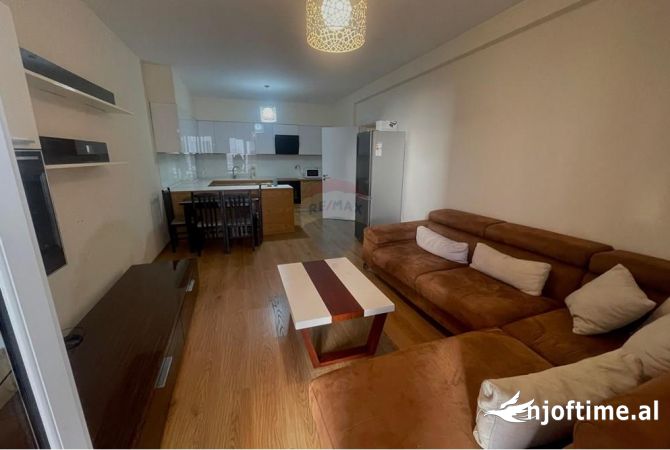 Shtepi me qera 2+1 ne Tirane - 550 Euro