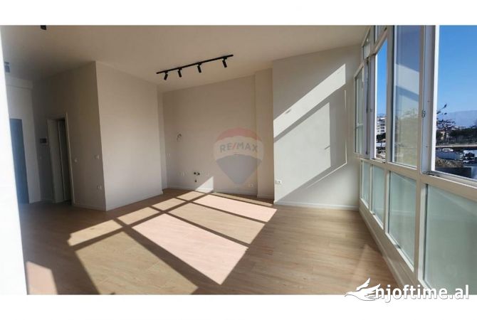 APARTAMENT 1+1 PER SHITJE TEK BULEVARDI I RI 