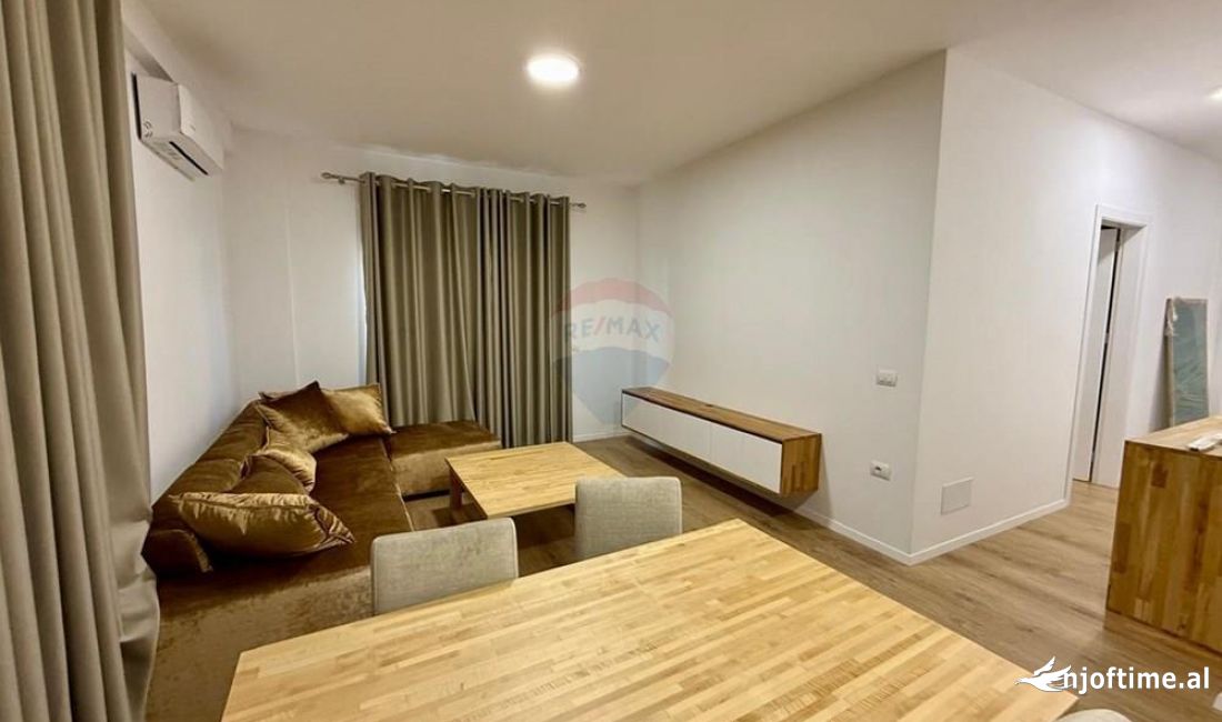 Shtepi me qera Apartament ne Tirane, 2+1, Mobilimi E mobiluar, Pagesa 800  Euro.
