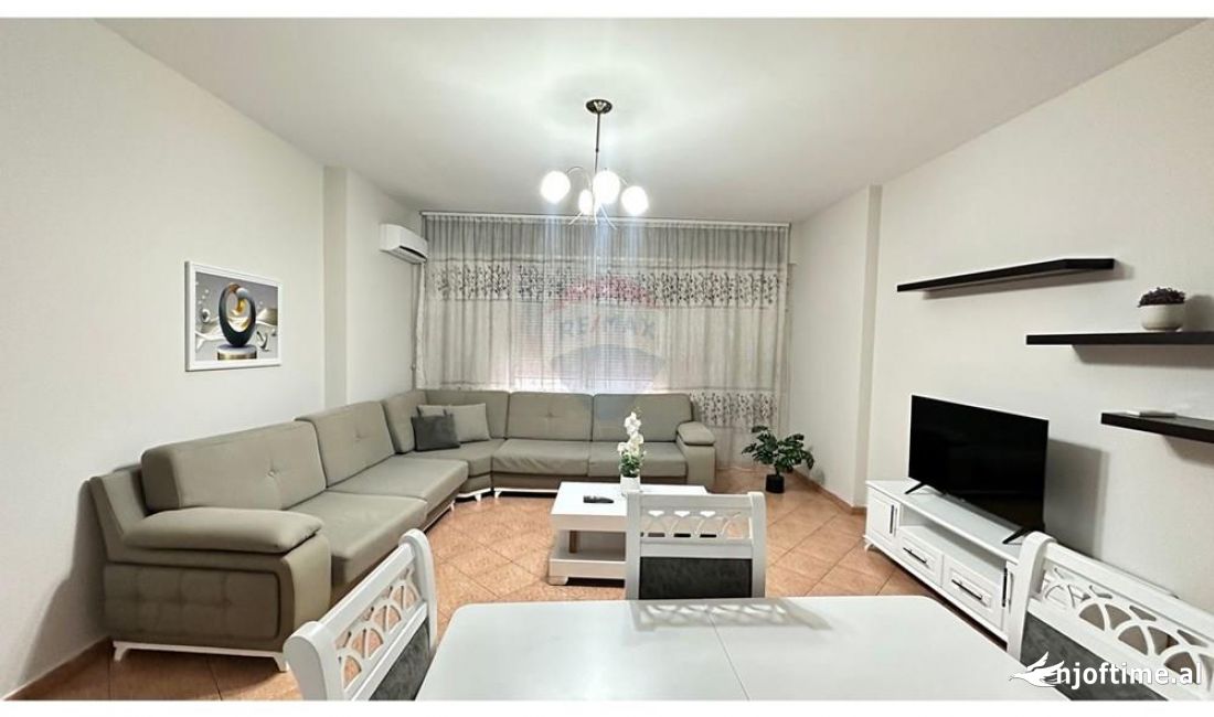 Shtepi me qera Apartament ne Tirane, 2+1, Mobilimi E mobiluar, Pagesa 650  Euro.