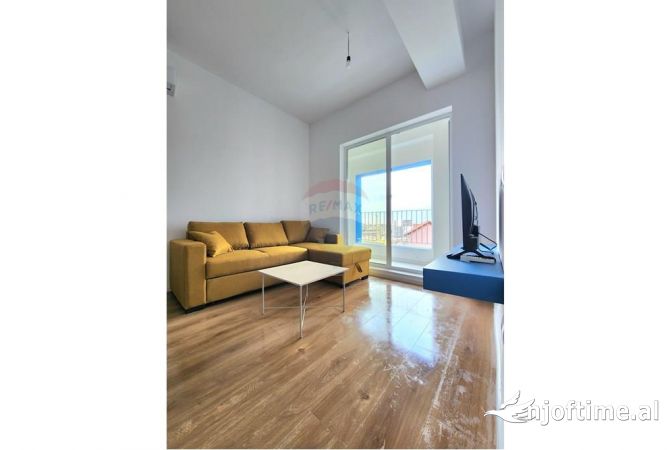 Shtepi me qera 1+1 ne Tirane - 42,000 Leke