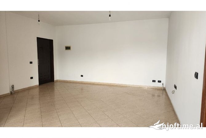 Shtepi me qera 2+1 ne Tirane - 500 Euro