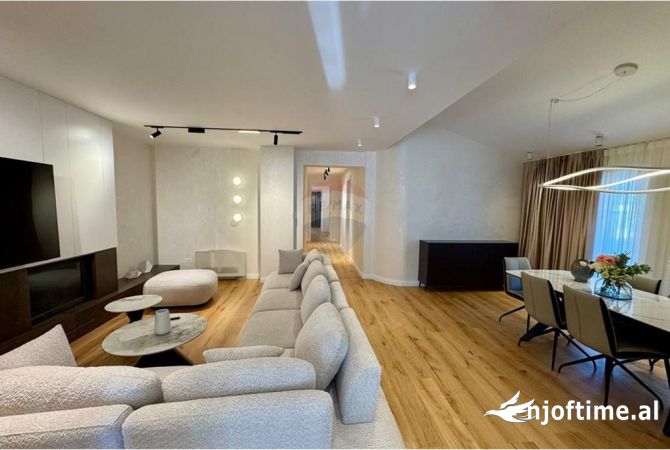 Shtepi ne shitje 5+1 ne Tirane - 700,000 Euro