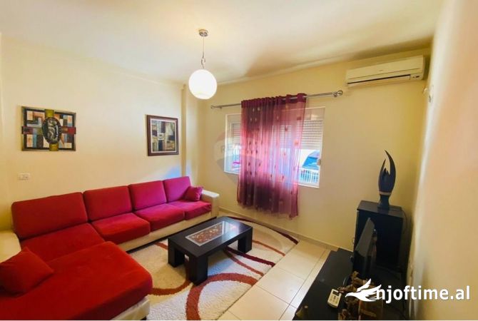 Shtepi me qera 1+1 ne Tirane - 40,000 Leke