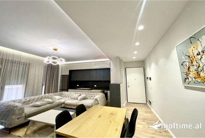 Shtepi me qera 1+1 ne Tirane - 800 Euro