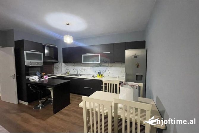 APARTAMENT 2++POST PARKIMI PER SHITJE PRANE GRAND GALLERY