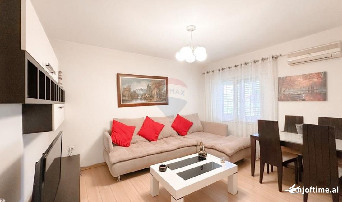 Shtepi me qera Apartament ne Tirane, 2+1, Mobilimi E mobiluar, Pagesa 700  Euro.