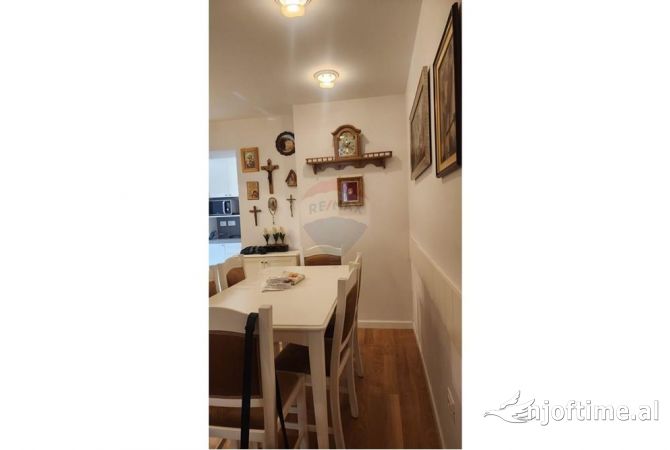 Shtepi me qera 2+1 ne Tirane - 750 Euro