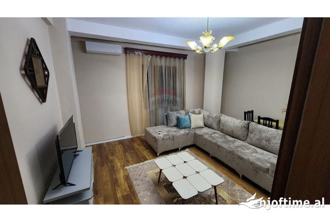 Shtepi me qera 2+1 ne Tirane - 700 Euro