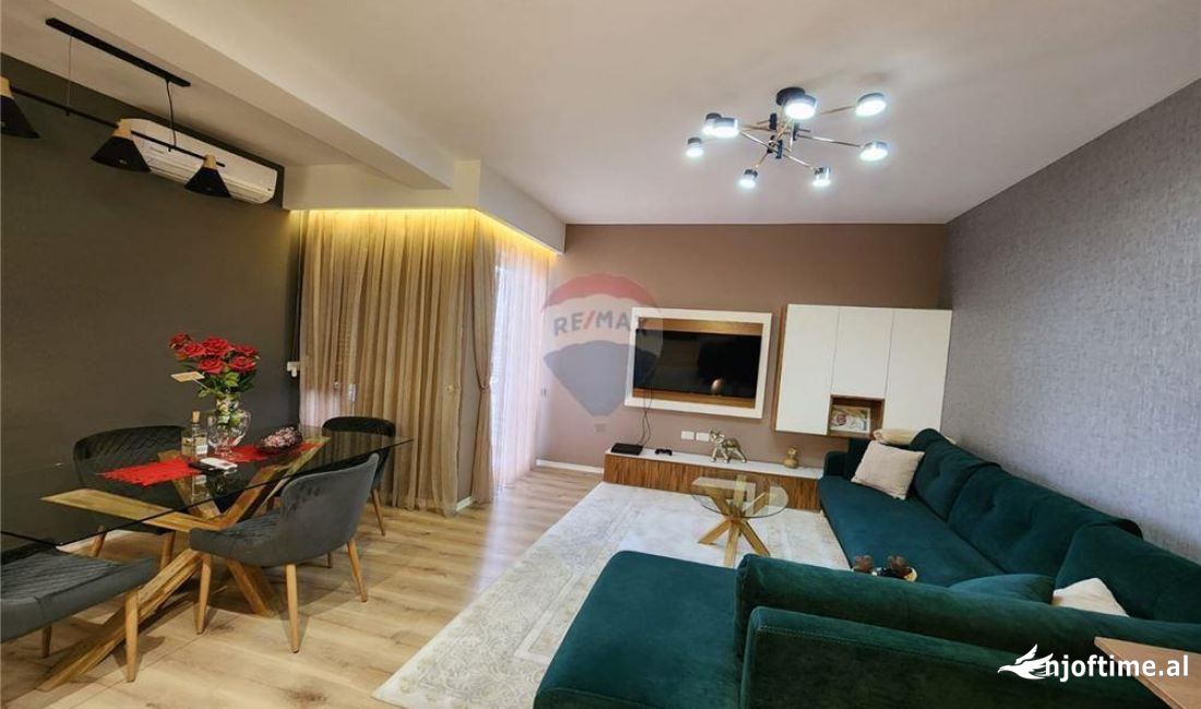 Shtepi me qera Apartament ne Tirane, 2+1, Mobilimi Pjeserisht e mobiluar, Pagesa 700  Euro.