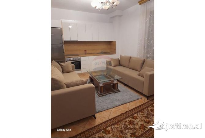 Shtepi me qera 2+1 ne Tirane - 550 Euro