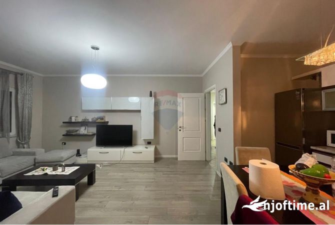Shtepi me qera 2+1 ne Tirane - 650 Euro