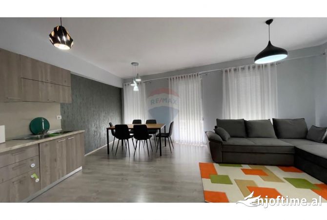 Shtepi me qera 2+1 ne Tirane - 700 Euro