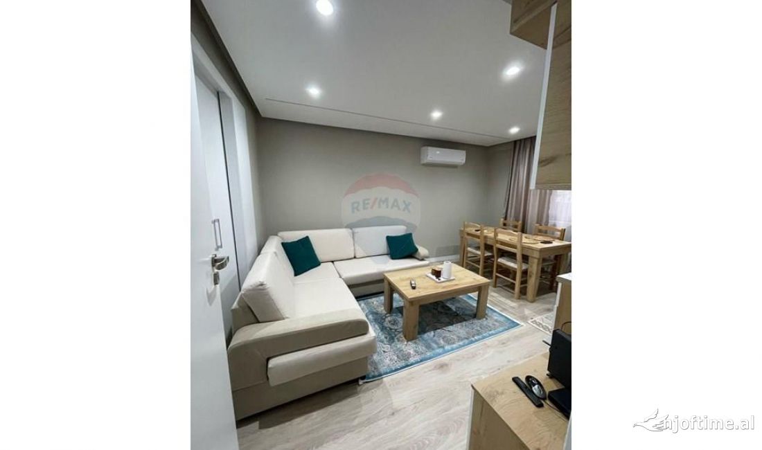 Shtepi me qera Apartament ne Tirane, 1+1, Mobilimi E mobiluar, Pagesa 500  Euro.