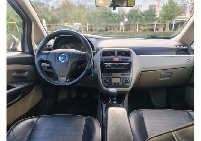 Jepet me qera Fiat Punto duke filluar nga 30 euro ne dite