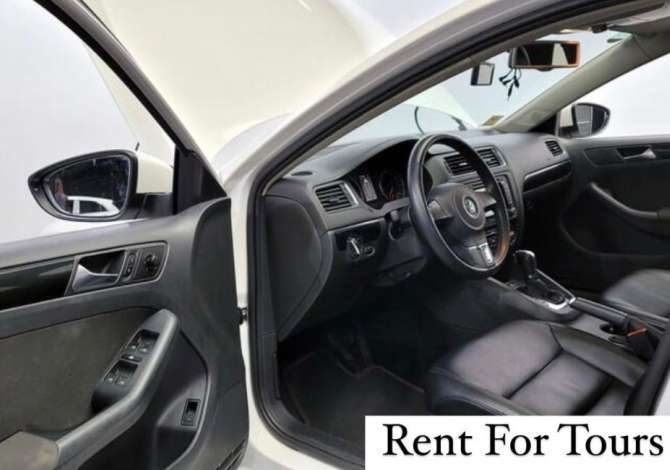 Jepet me qera Volkswagen Jetta duke filluar nga 35 euro dita