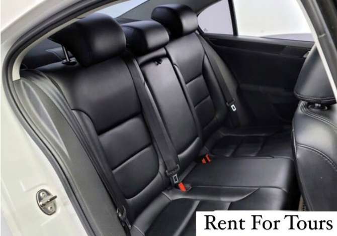 Jepet me qera Volkswagen Jetta duke filluar nga 35 euro dita