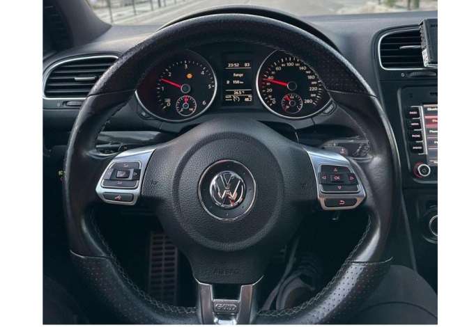 Makina ne shitje ne Tirane - 9,900 Euro
