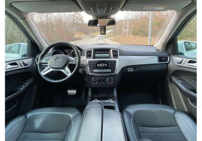 Jepet me qera Makina Mercedes Benz ML 2013 duke filluar nga 90 euro dita