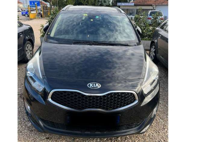 Jepet makine KIA 6+1 me qera duhe filluar nga 50 euro dita