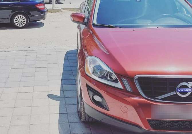 Jepet me Qera makina Volvo XC60 duke filluar nga 100  Euro dita 