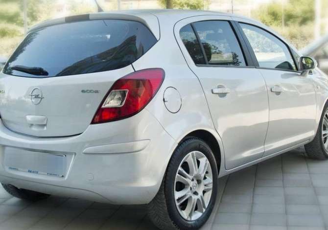 Noleggio Auto  a Valona - 35 Euro