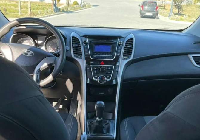 Jepet me qera Hyundai i30 duke filluar nga 40 euro dita