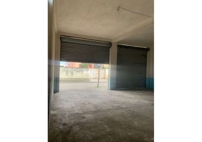 Business Property for Rent 4+1 in Tirana - 350 Euro