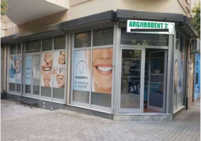 Klinika dentare Argjirodent ofron sherbime profesionale per implantologji, ortodonci fikse, drejtim dhembesh, zbardhim profesionale etj.