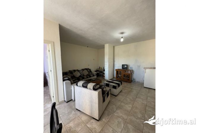 Shtepi ne shitje 2+1 ne Tirane - 76,000 Euro