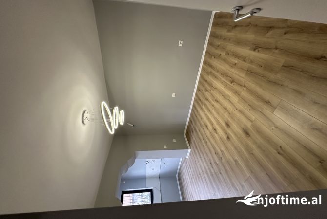 Shtepi ne shitje Apartament ne Tirane, 2+1, Mobilimi Bosh, pa mobiluar, Pagesa 187,500  Euro.