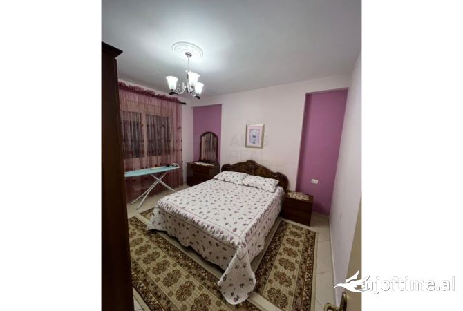 Shtepi me qera 2+1 ne Tirane - 500 Euro