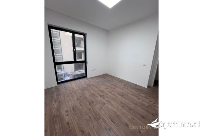 Shtepi me qera 2+1 ne Tirane - 1,000 Euro
