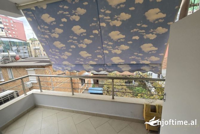 Shtepi me qera Apartament ne Tirane, 2+1, Mobilimi E mobiluar, Pagesa 650  Euro.
