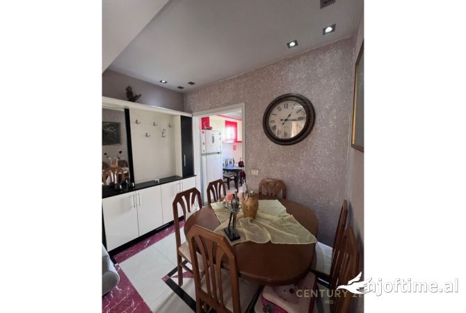 Shtepi me qera 2+1 ne Tirane - 600 Euro