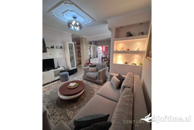 Shtepi me qera 2+1 ne Tirane - 600 Euro