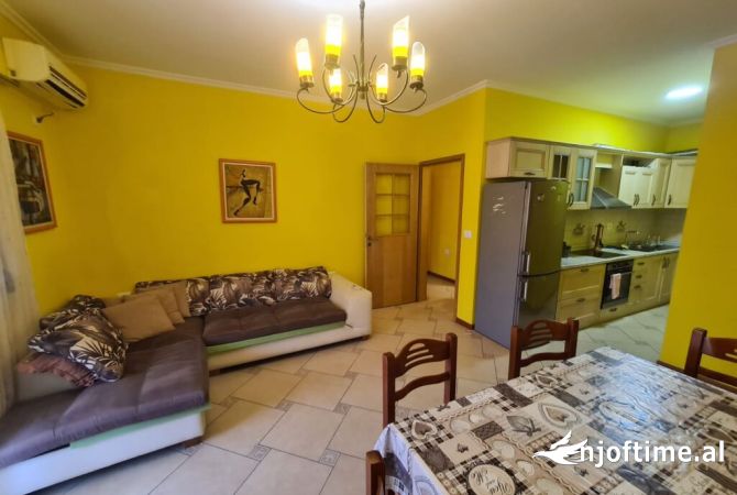 Shtepi ne shitje 2+1 ne Tirane - 180,000 Euro
