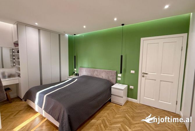 Shtepi ne shitje Apartament ne Tirane, 3+1, Mobilimi E mobiluar, Pagesa 255,000  Euro.
