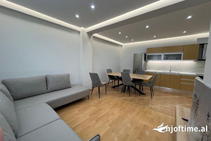 Shtepi me qera 2+1 ne Tirane - 750 Euro
