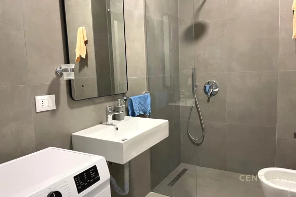 Shtepi ne shitje 2+1 ne Tirane - 230,000 Euro