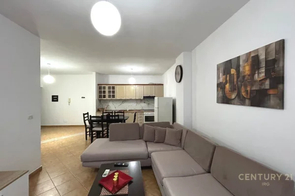 Shtepi me qera 2+1 ne Tirane - 550 Euro