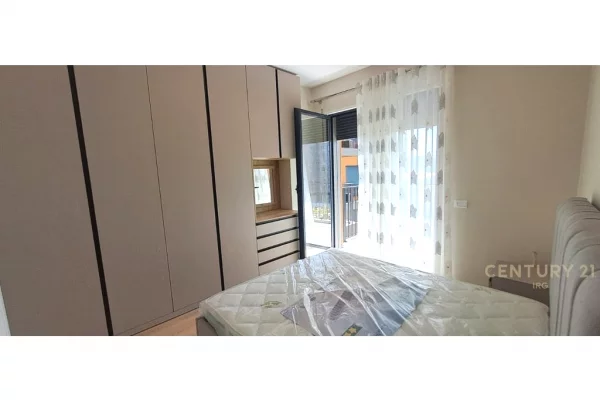 Shtepi ne shitje Apartament ne Tirane, 2+1, Mobilimi E mobiluar, Pagesa 205,000  Euro.