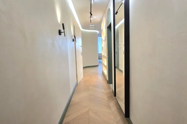 Business Property for Rent 3+1 in Tirana - 3,000 Euro