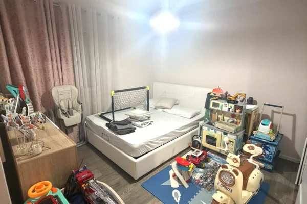 Shtepi ne shitje Apartament ne Tirane, 2+1, Mobilimi E mobiluar, Pagesa 215,000  Euro.