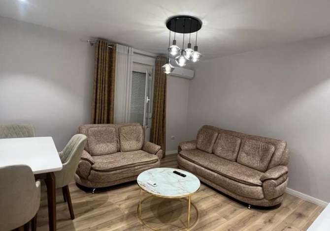 Shtepi me qera 2+1 ne Tirane - 700 Euro