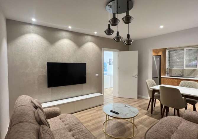 Shtepi me qera 2+1 ne Tirane - 700 Euro