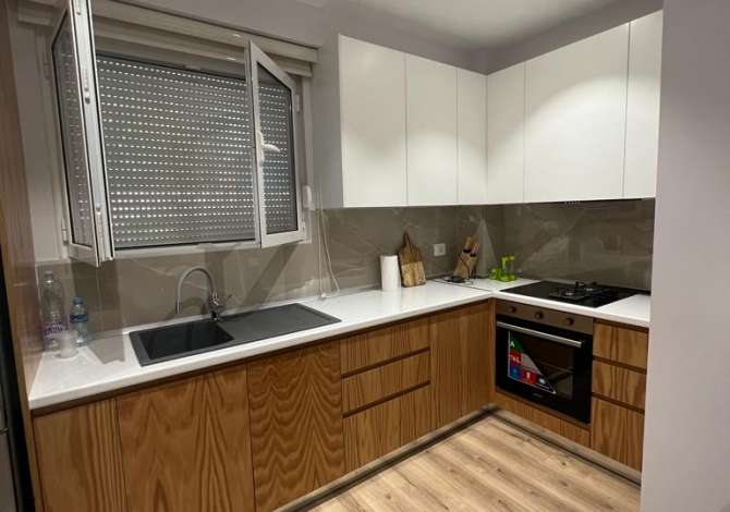Shtepi me qera 2+1 ne Tirane - 700 Euro