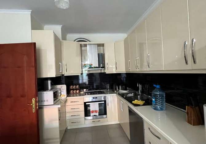 Casa in affitto 2+1 a Tirana - 300 Euro